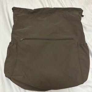 Uniqlo drawstring bag (used once)